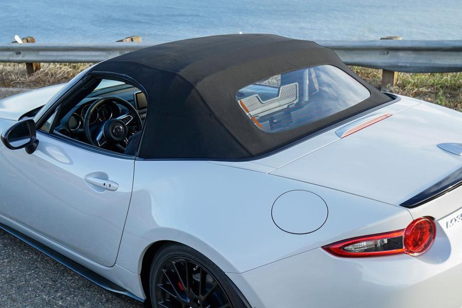  Mazda MX-5 Miata Club 2015 года  (фото 22 из 31)